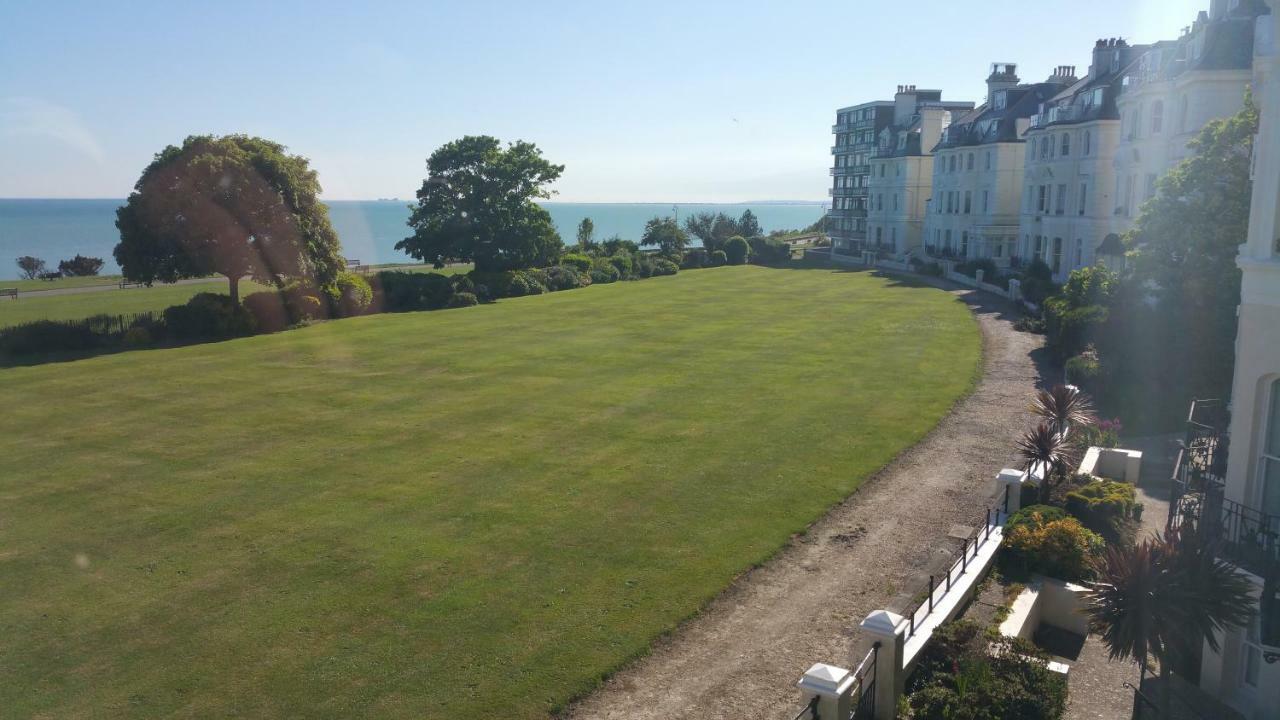 Westward Ho Hotel Folkestone Extérieur photo